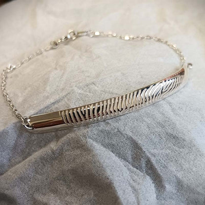 Les Empreintes : Bracelet Demi Jonc En Argent Sur Chaîne Personnalisable