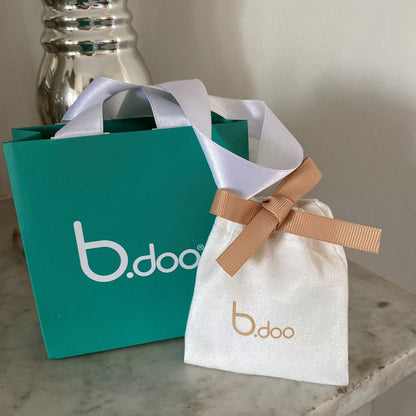  Pendentif Femme Enceinte Or Et Diamant - B.doo